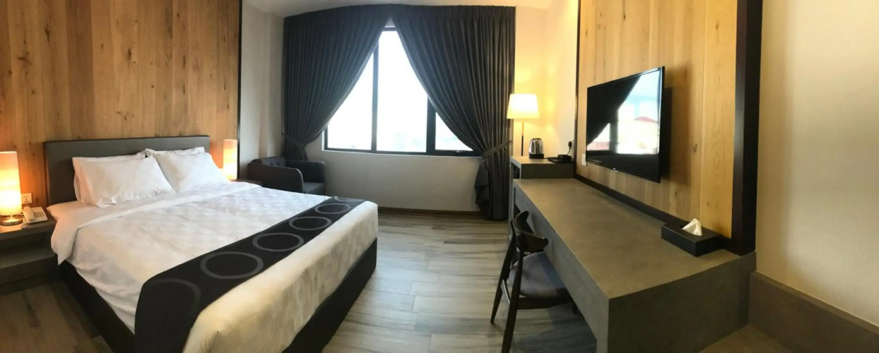 Frame Hotel
