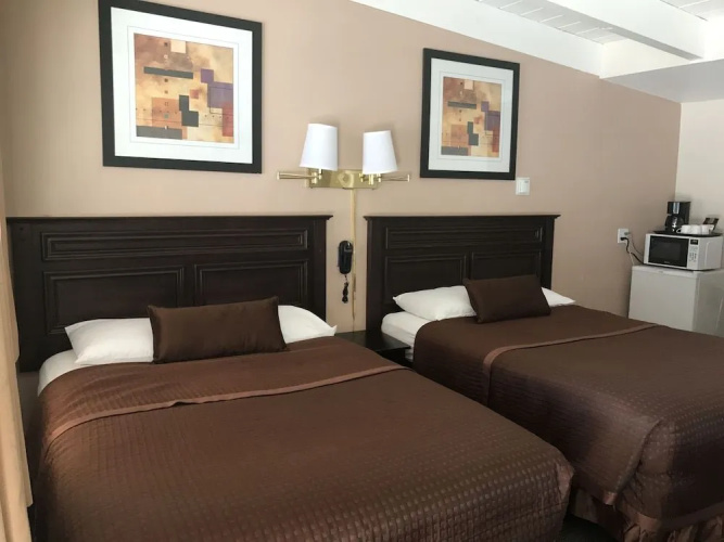 Apex Inn