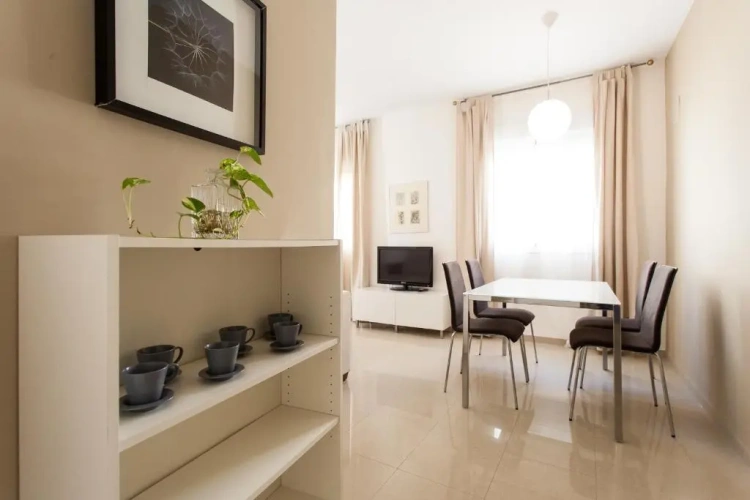 2 Bedrooms Apartment