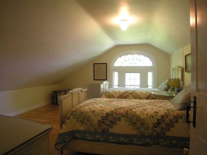 Delano Homestead Bed & Breakfast