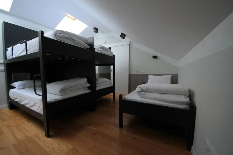 Standard Quintuple room