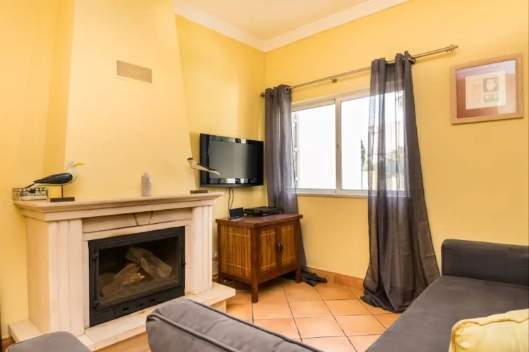 3 Bedrooms Villa with balcony