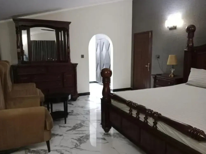 Varano Guest House