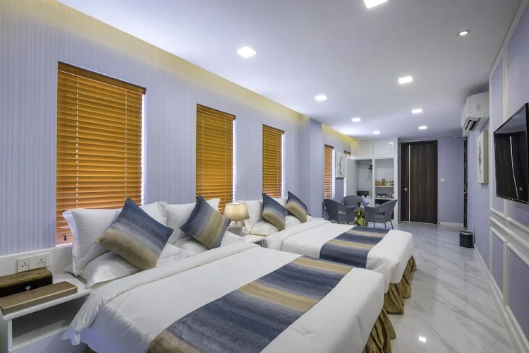 Standard Quadruple Family room