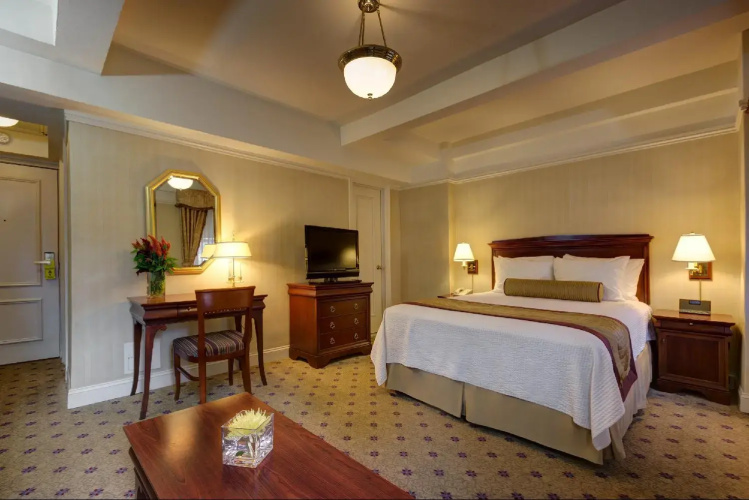 Wellington Hotel