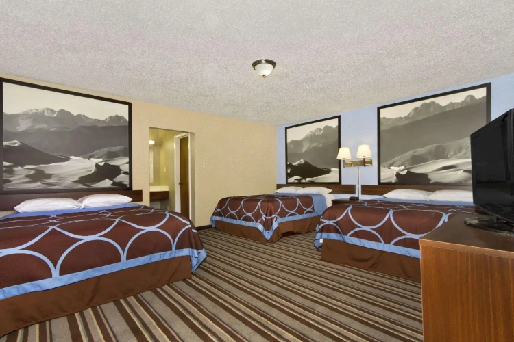 Standard Quadruple room
