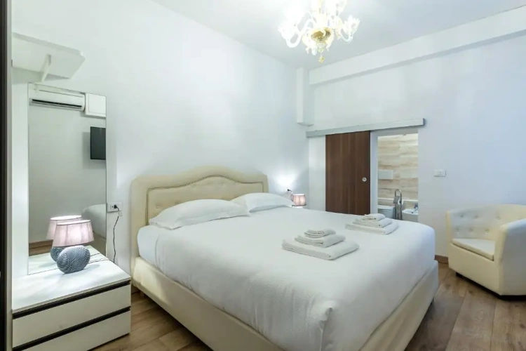 Economy room