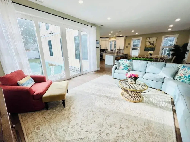 Laurel Street 308