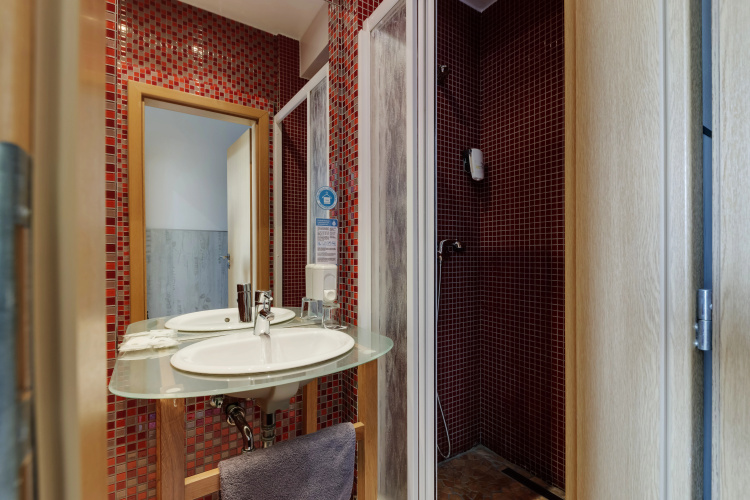 Royal Court Hotel photo 9