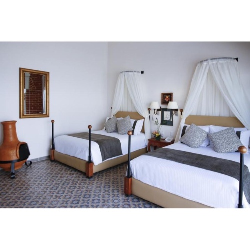 Grand room
