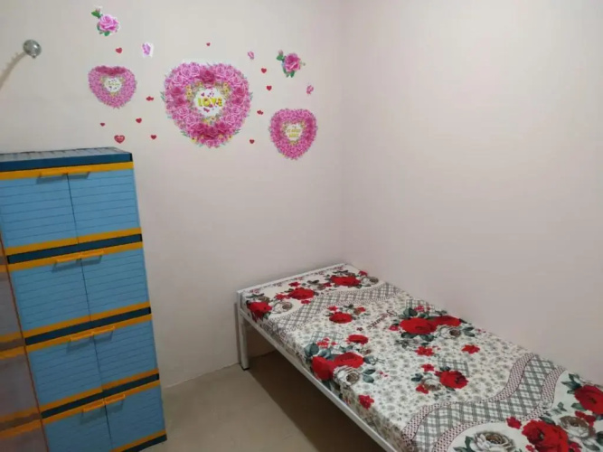 Eiffel Residence Petojo - Female Only
