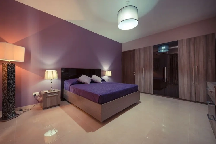 3 Bedrooms Apartment