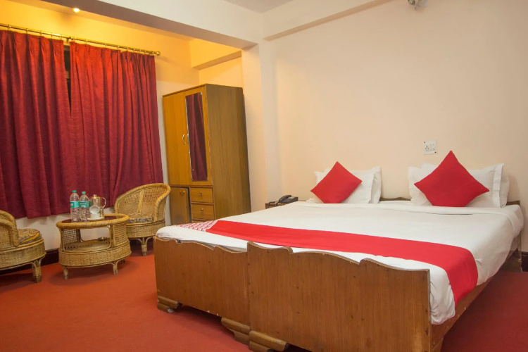 OYO 3330 Hotel Blue Diamond