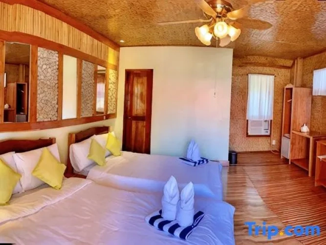 Deluxe Quadruple room