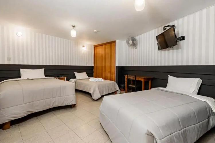 Standard Triple room