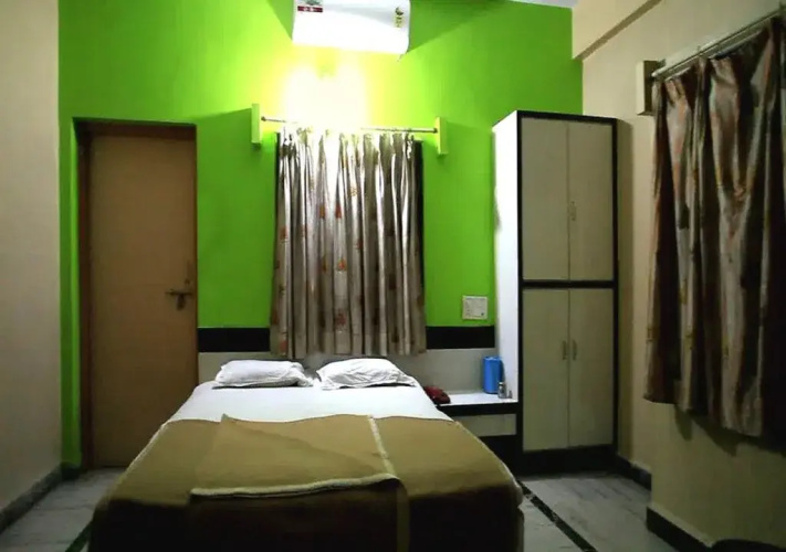 Hotel Kaustubh