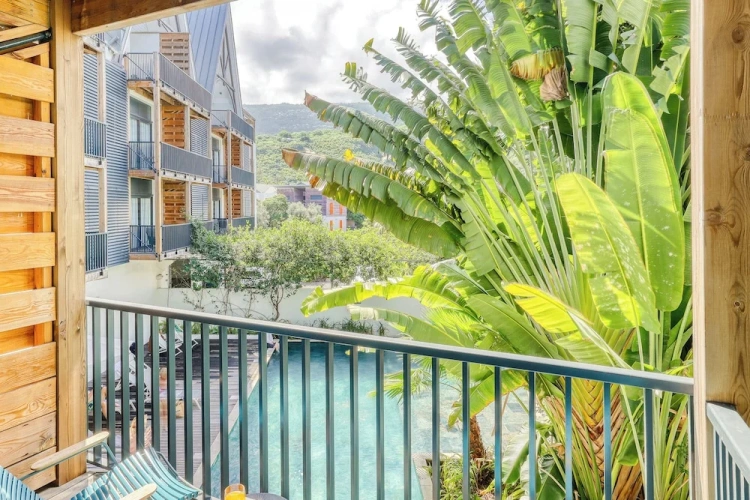 Studio with balcony and with mountain view