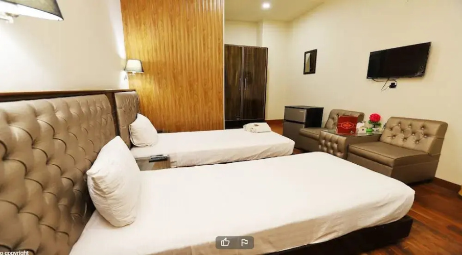 Khayyam Hotel