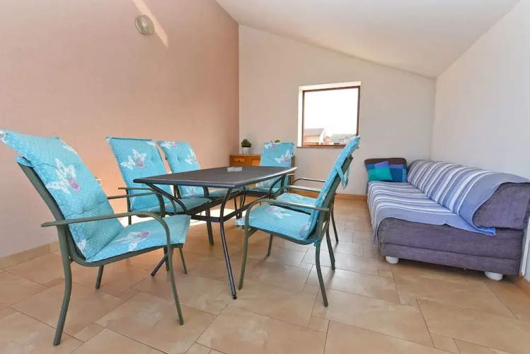 Apartment 1551