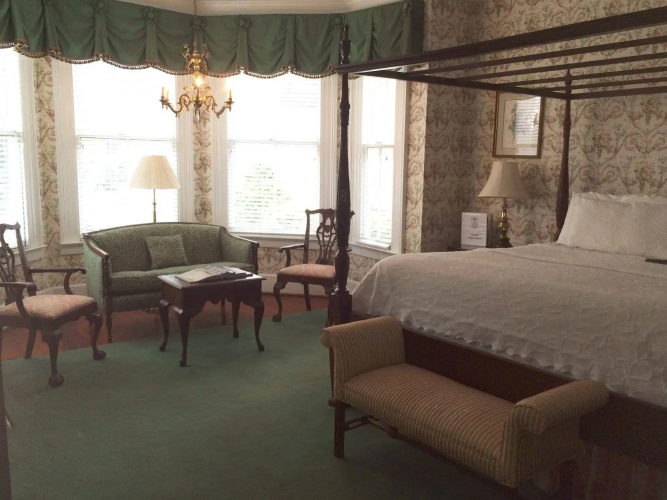 Barksdale House Inn