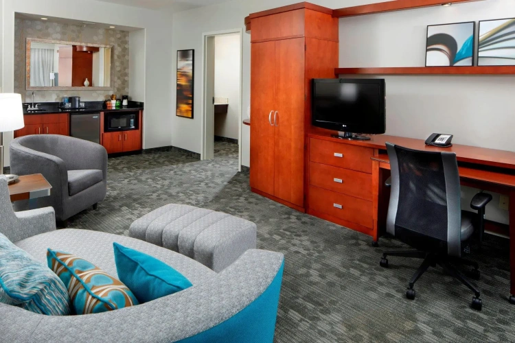 2 Bedrooms Double Suite