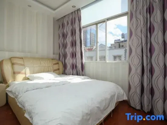 2 Bedrooms Standard Family room