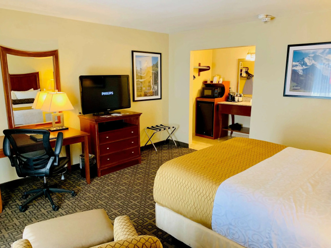 Best Western Swiss Clock Inn