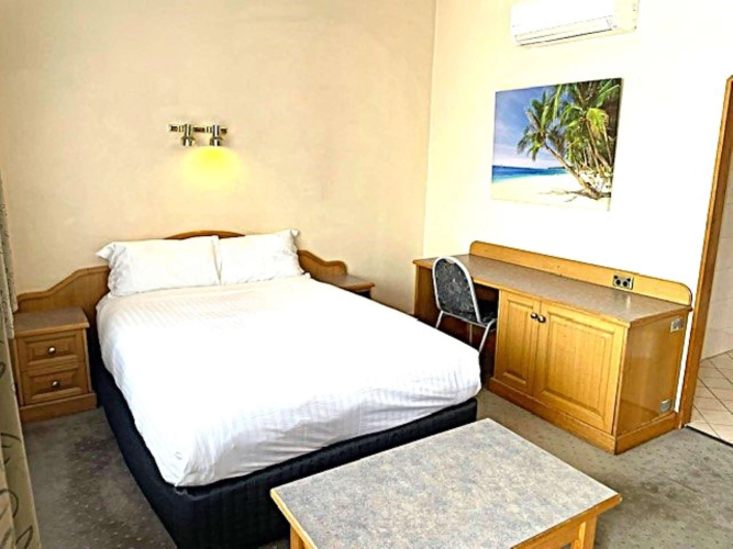 Glenelg Motel