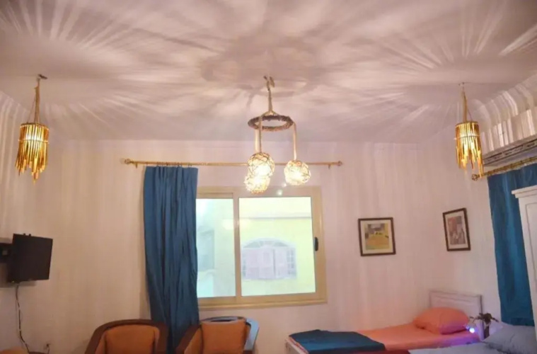 Luna House 2 (lighthouse)