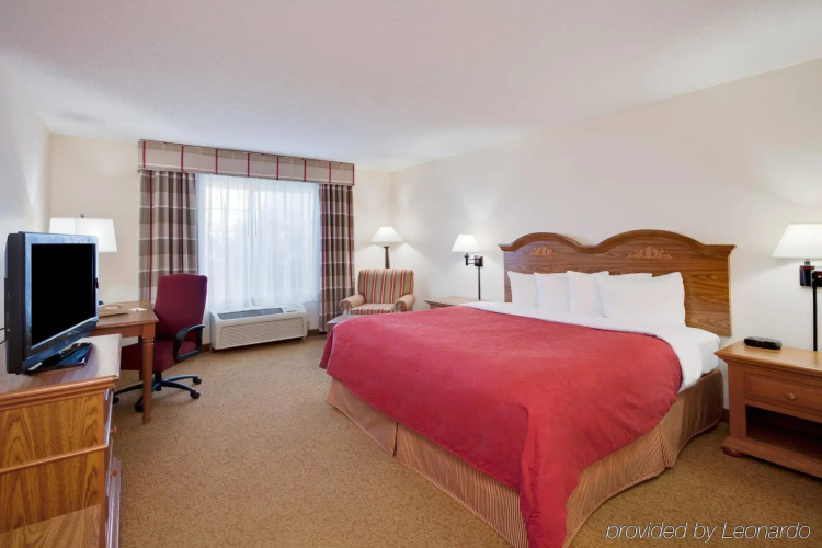 Country Inn & Suites by Radisson, Ames, IA