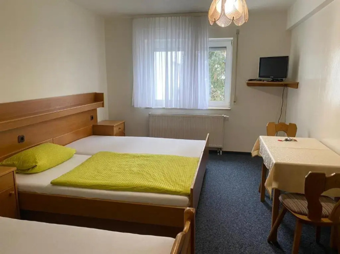 Grune Au Hotel