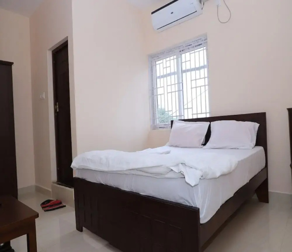 Hotel Suryaa Grand