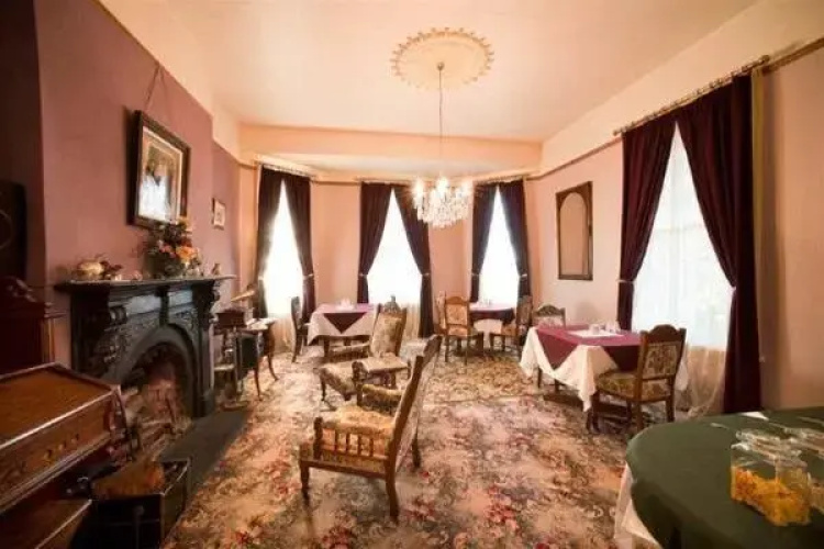 Westella Colonial B&B