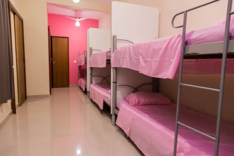 Hostel Apoteose
