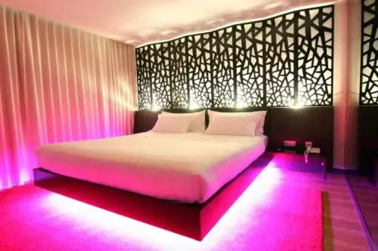 Silk Motel