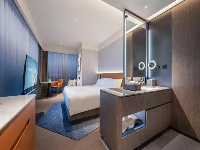 Deluxe Double room with city view