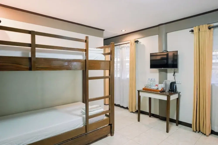 Standard Quadruple room with river view