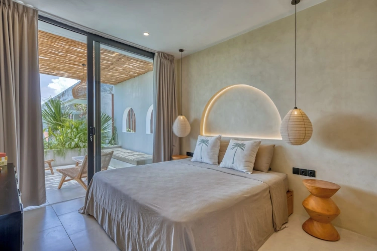 2 Bedrooms Villa with balcony and with garden view