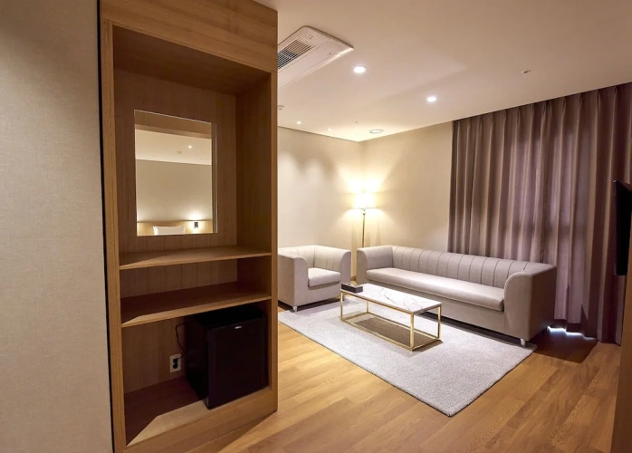 Quadruple Suite