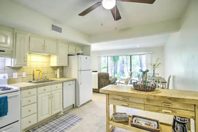 Walden Golf Course Condo Near Lake Conroe!
