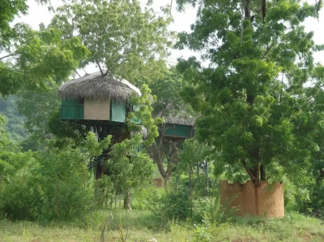 1 Bedroom Double Cottage with mountain view
