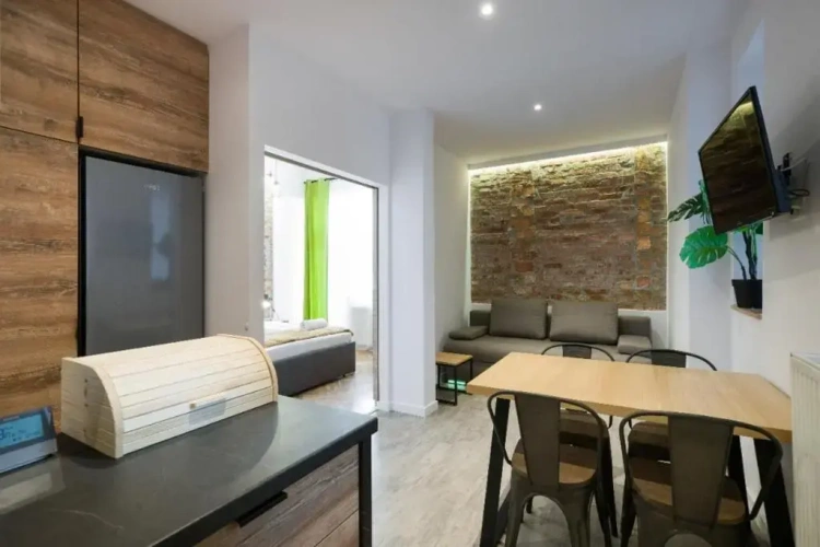 1 Bedroom Apartment