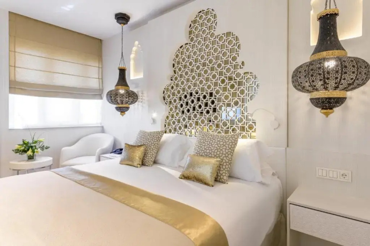 Saray Hotel