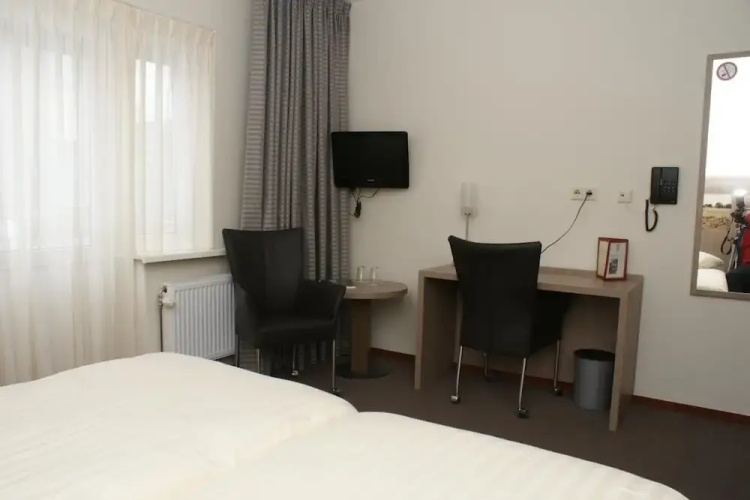 Hotel Ekamper