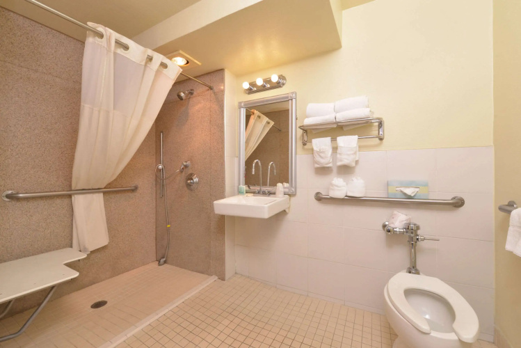Quality Inn & Suites Montebello - Los Angeles photo 9
