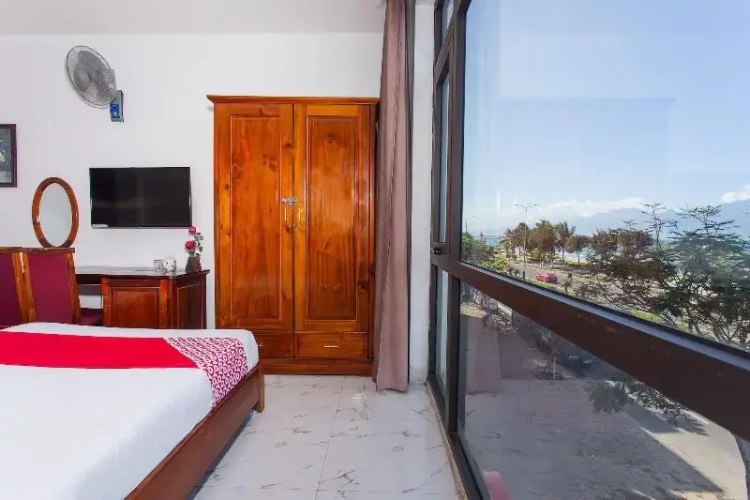 OYO 783 Rose Hotel