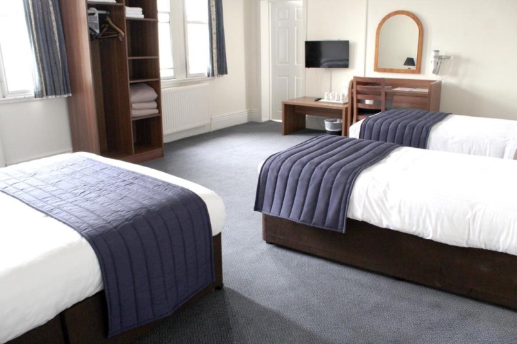 Standard Quadruple room