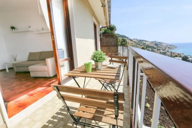 2 Bedrooms Cottage