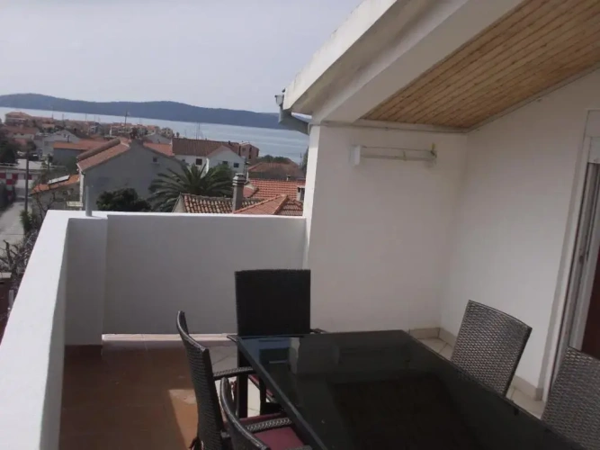 2 Bedrooms Apartment with balcony and with sea view