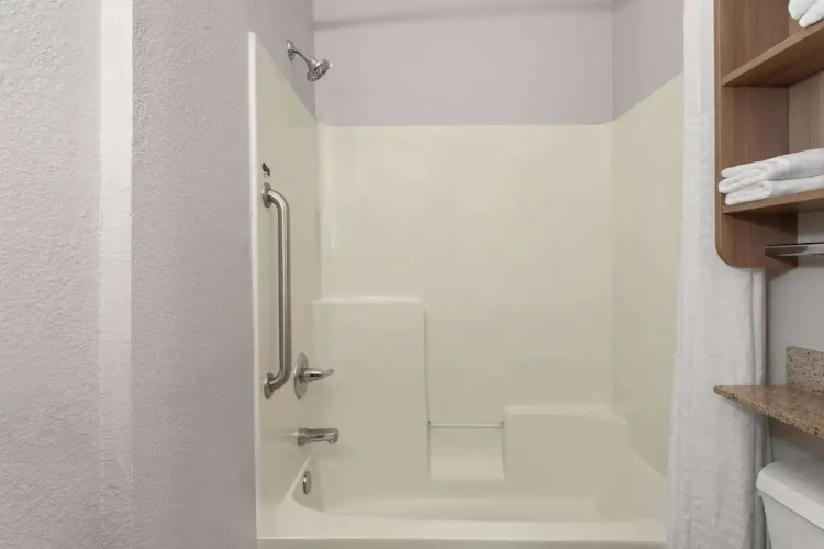 Microtel Inn & Suites Panama C